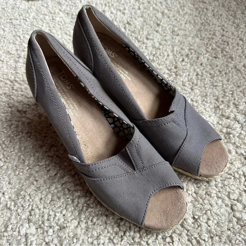 Toms Gray Espadrille Peep Toe Wedge Shoes